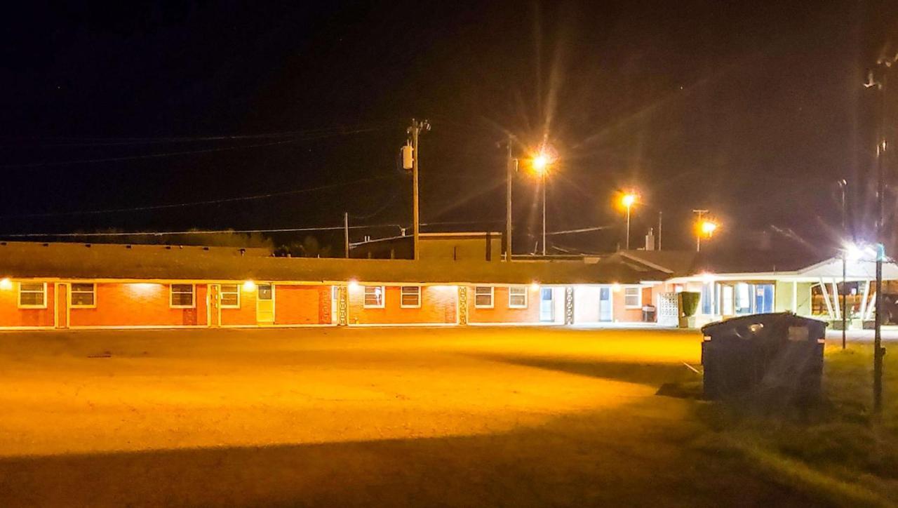 Magnuson Hotel Wauseon Экстерьер фото