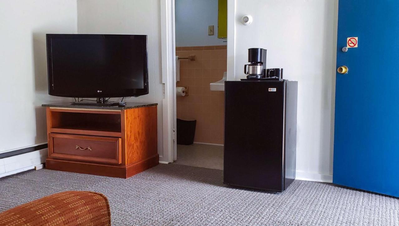 Magnuson Hotel Wauseon Экстерьер фото
